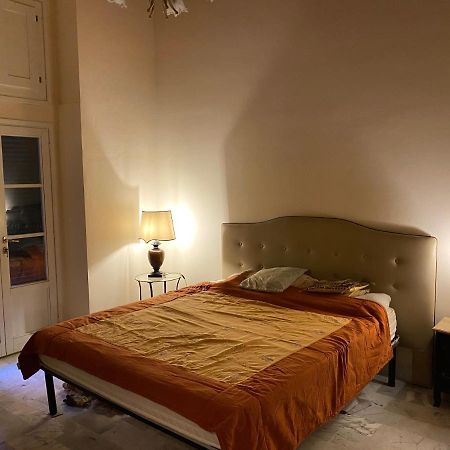 Renovated Apartment With 3 Bedrooms In An Historic Palazzo Between Port And Old Town Livorno Exterior photo
