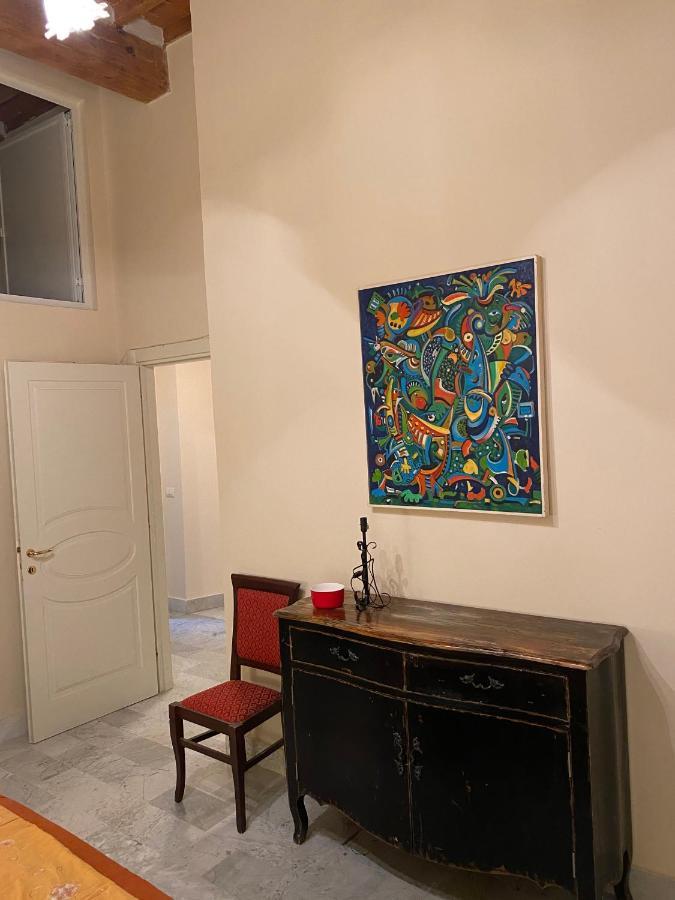 Renovated Apartment With 3 Bedrooms In An Historic Palazzo Between Port And Old Town Livorno Exterior photo
