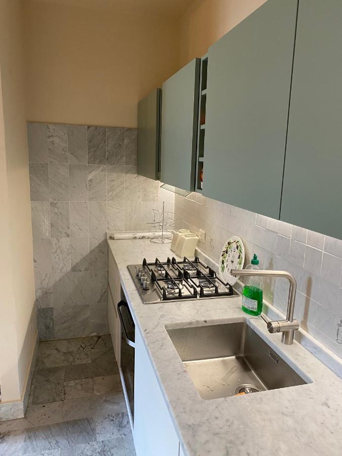 Renovated Apartment With 3 Bedrooms In An Historic Palazzo Between Port And Old Town Livorno Exterior photo
