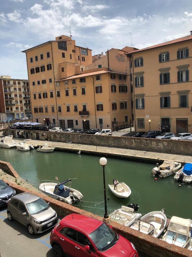 Renovated Apartment With 3 Bedrooms In An Historic Palazzo Between Port And Old Town Livorno Exterior photo